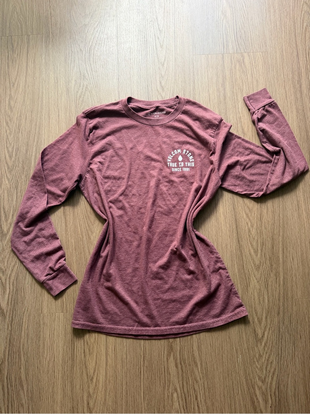 Volcom Men’s Medium Burgundy Long Sleeve Graphic T-Shirt True To This Skate